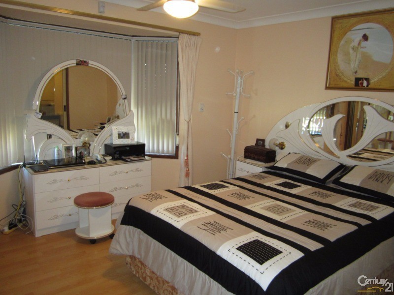 Bossley Park NSW 2176