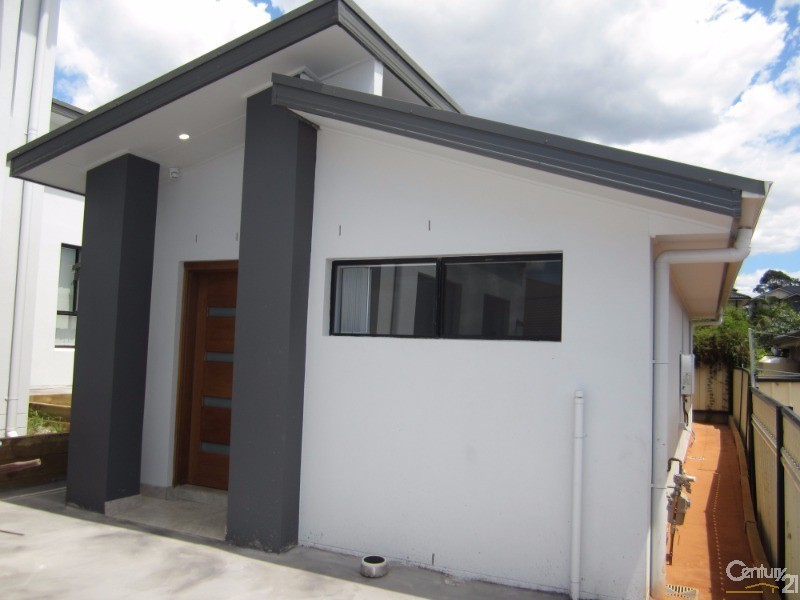 Edensor Park NSW 2176