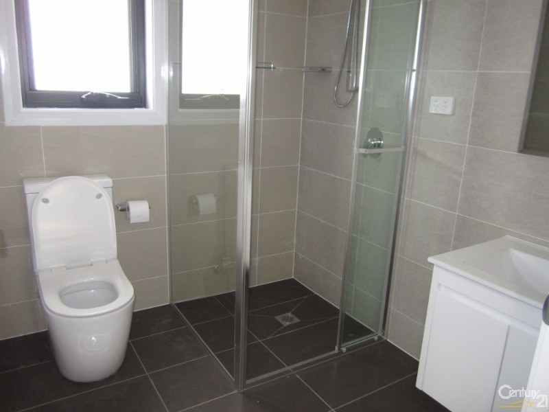 Edensor Park NSW 2176