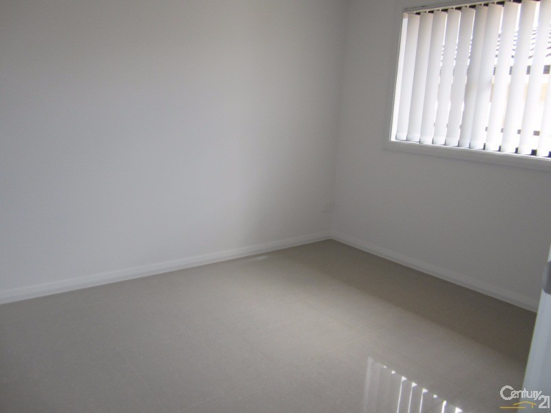 Edensor Park NSW 2176