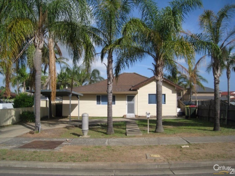 24 Boomerang Road, Edensor Park NSW 2176