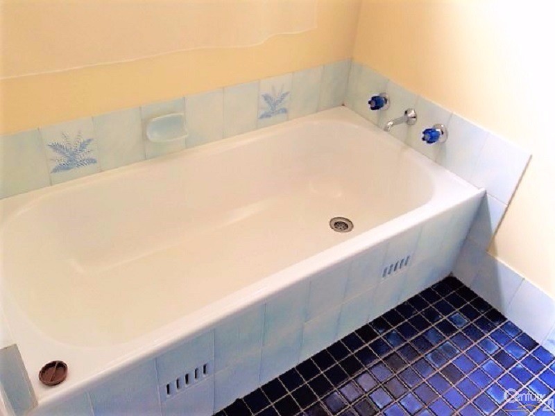 Edensor Park NSW 2176