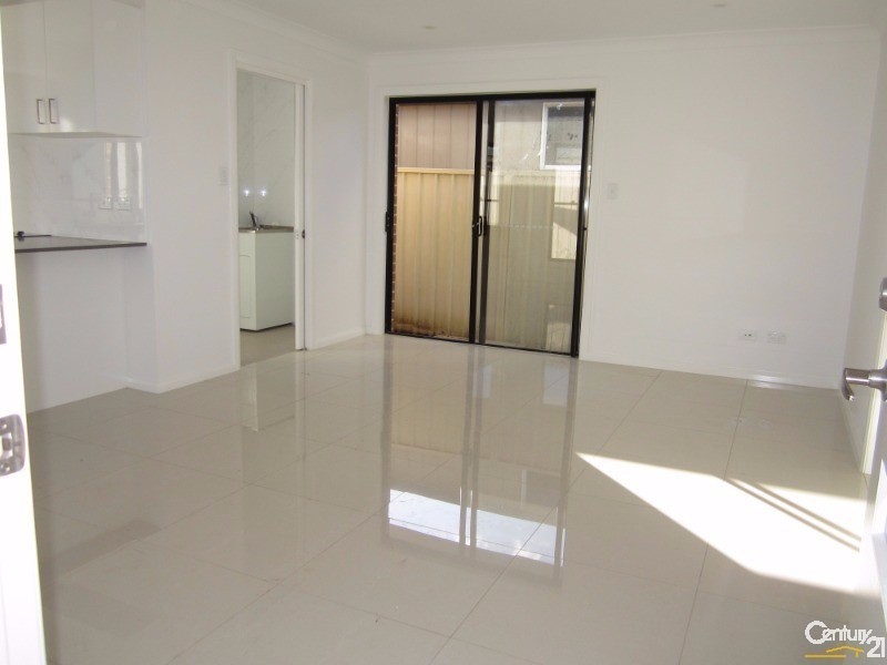 5a Belfield Road, Bossley Park NSW 2176