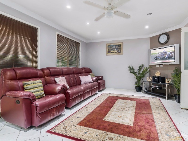 10 Alice Place, Cecil Hills NSW 2171