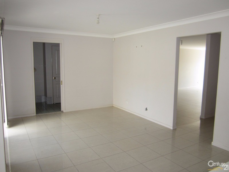 78 Greenfield Road, Greenfield Park NSW 2176