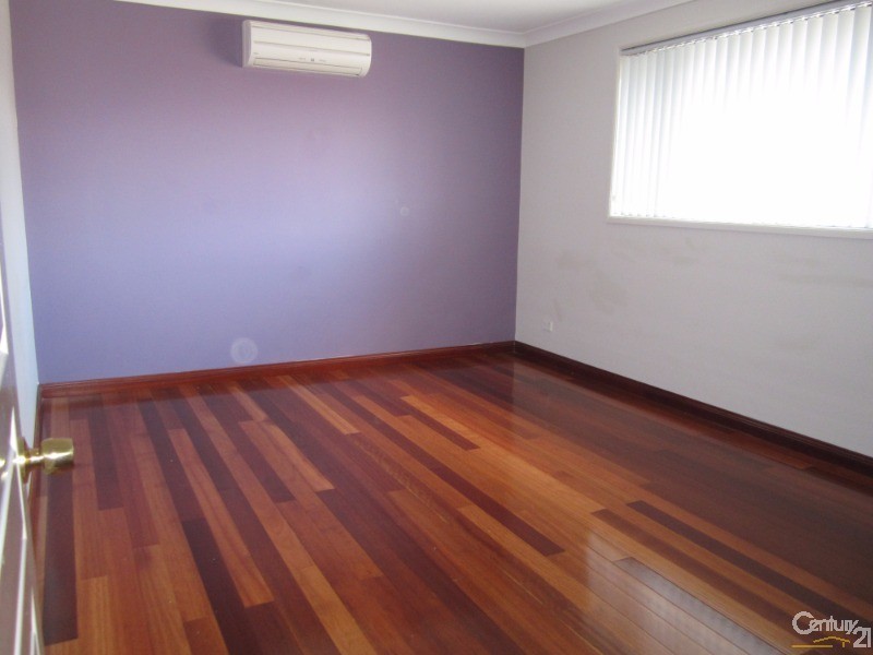 78 Greenfield Road, Greenfield Park NSW 2176