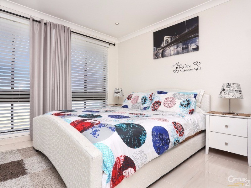 11 Burr Close, Bossley Park NSW 2176