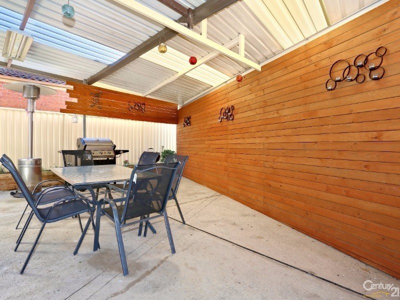 11 Burr Close, Bossley Park NSW 2176