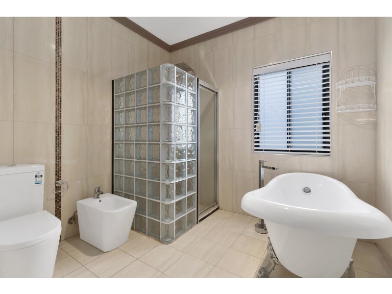 26 Maxwell Place, Abbotsbury NSW 2176