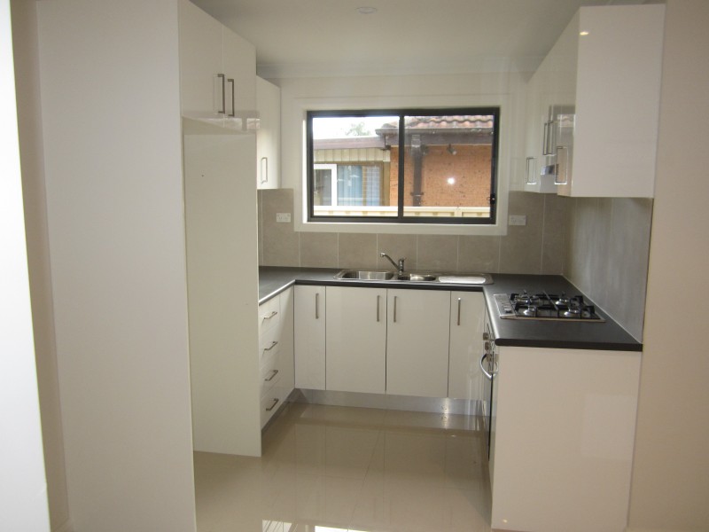 Edensor Park NSW 2176