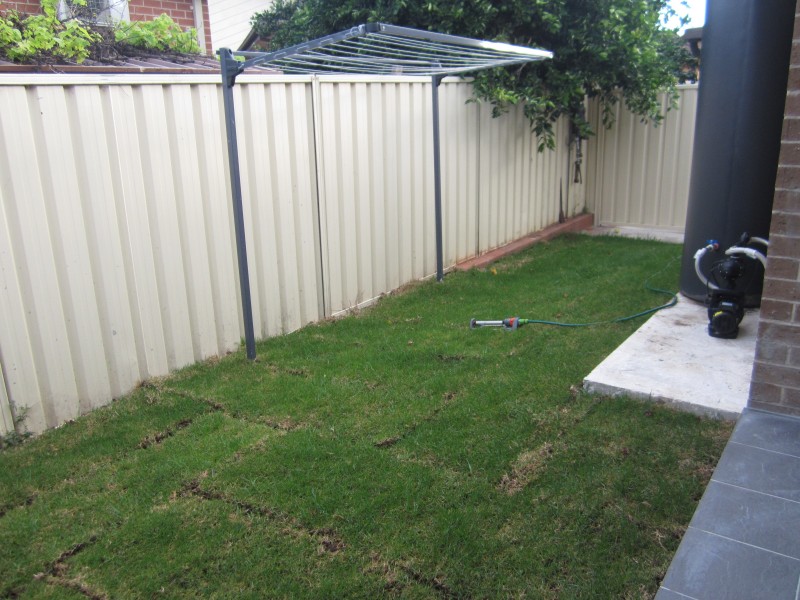 Edensor Park NSW 2176