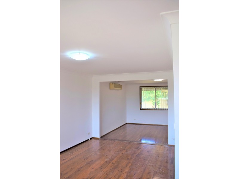 13 Glenfern Crescent, Bossley Park NSW 2176