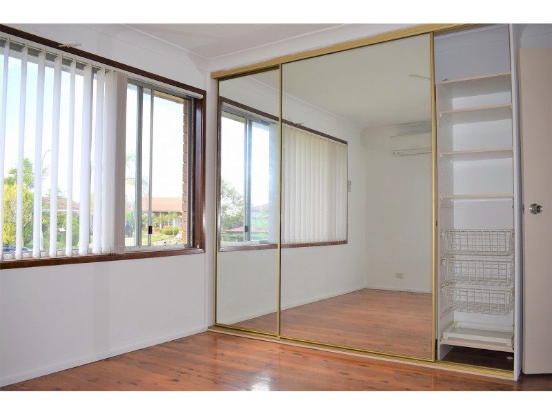 13 Glenfern Crescent, Bossley Park NSW 2176