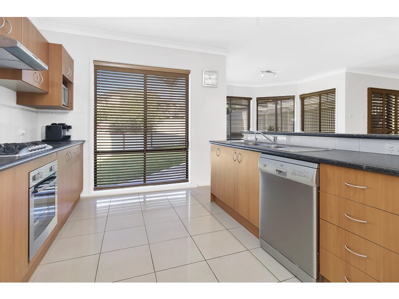14 Cascades Close, West Hoxton NSW 2171