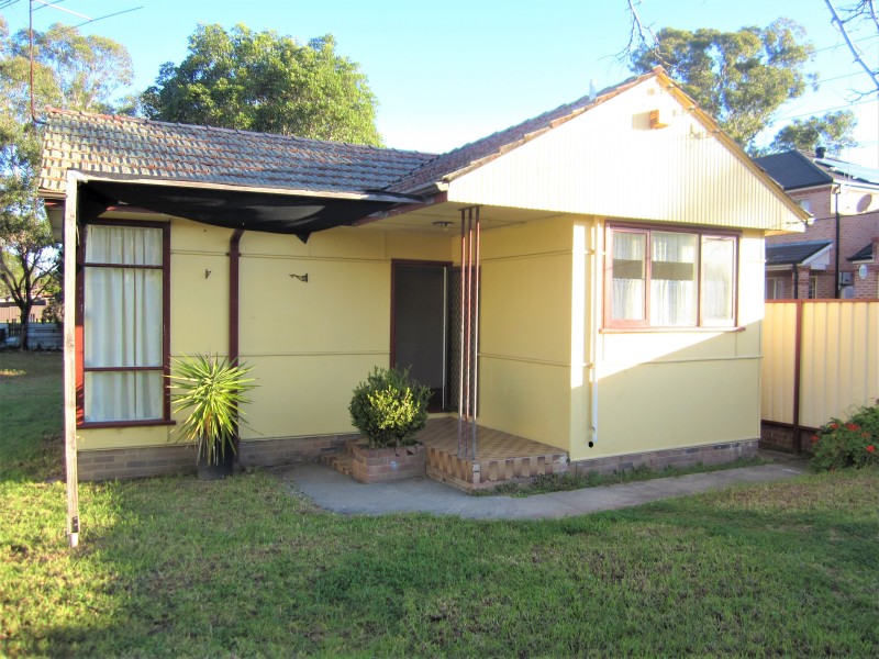 6 Quarry Road, Bossley Park NSW 2176