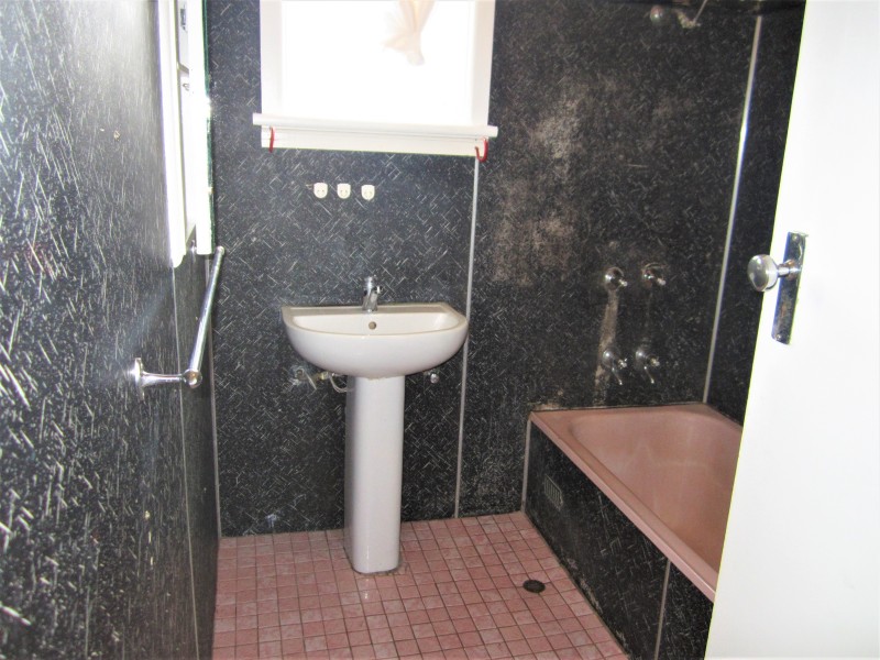 6 Quarry Road, Bossley Park NSW 2176