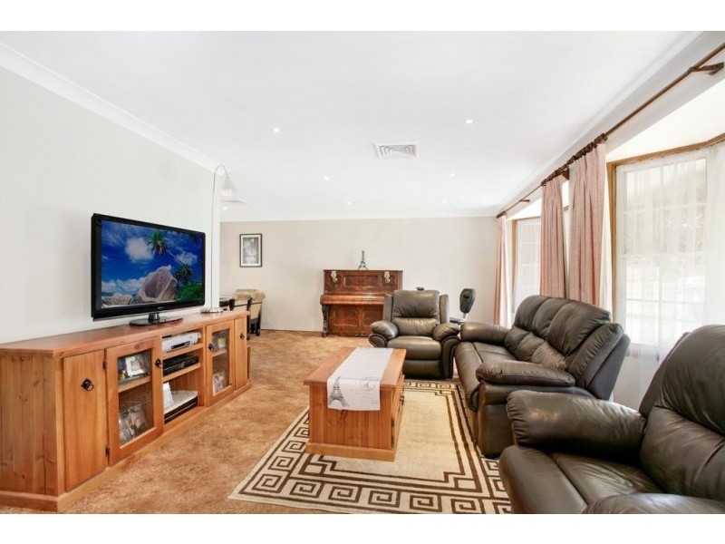49 Arrowhead Road, Greenfield Park NSW 2176