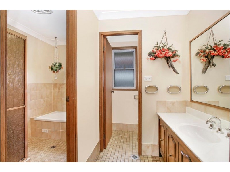 49 Arrowhead Road, Greenfield Park NSW 2176