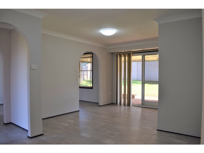 Edensor Park NSW 2176