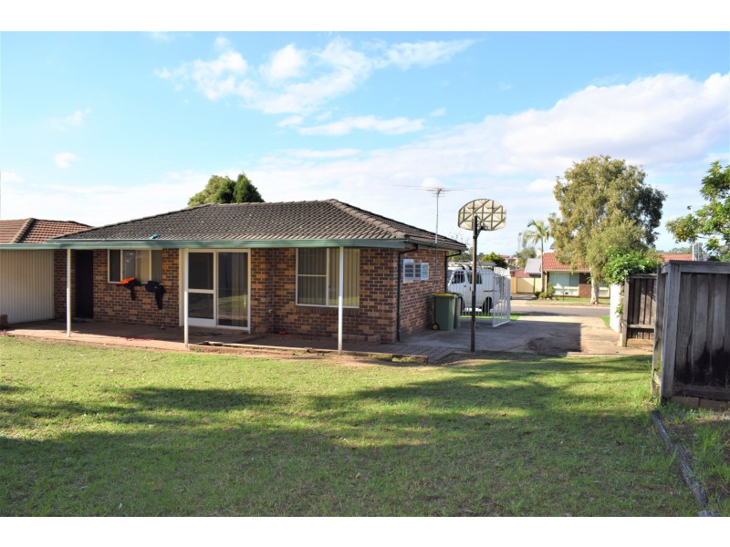 Edensor Park NSW 2176