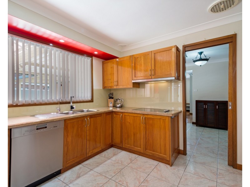 Edensor Park NSW 2176