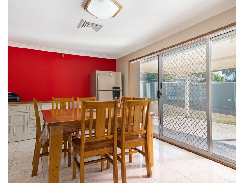 Edensor Park NSW 2176