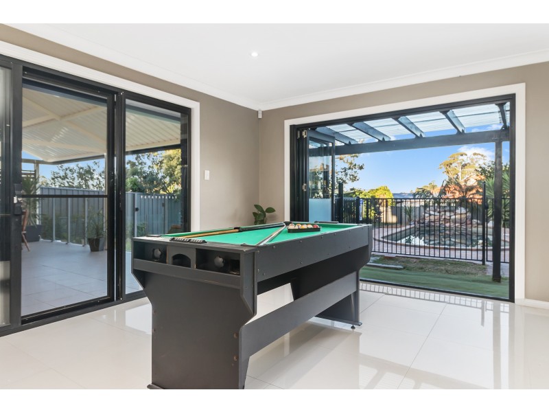 10 Glen Elgin Crescent, Edensor Park NSW 2176