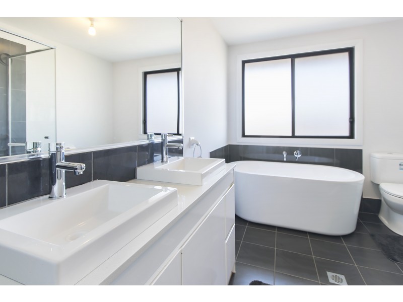 41 Macksville Street, Carnes Hill NSW 2171