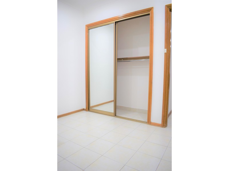 Edensor Park NSW 2176