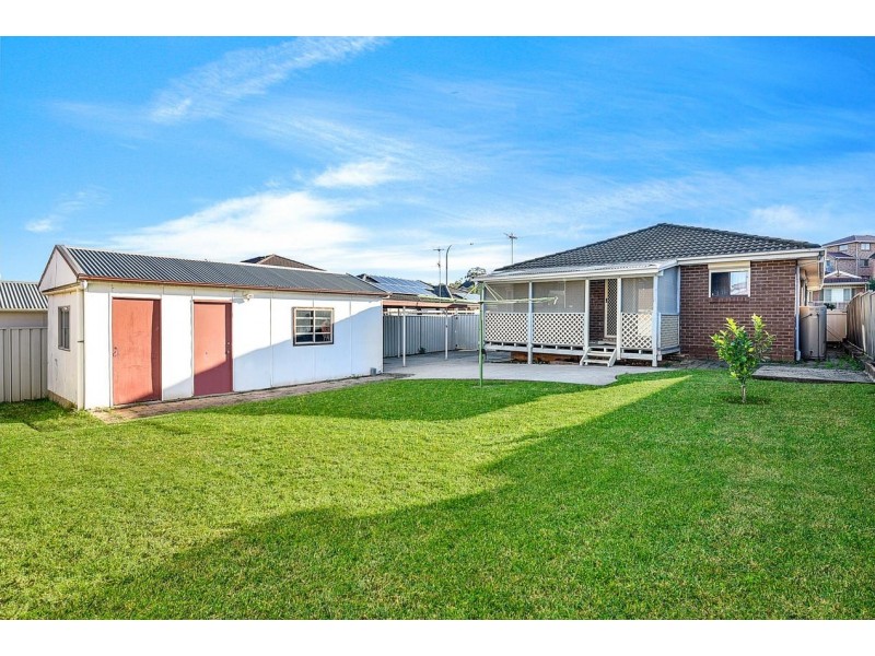 24 Mimosa Road, Bossley Park NSW 2176