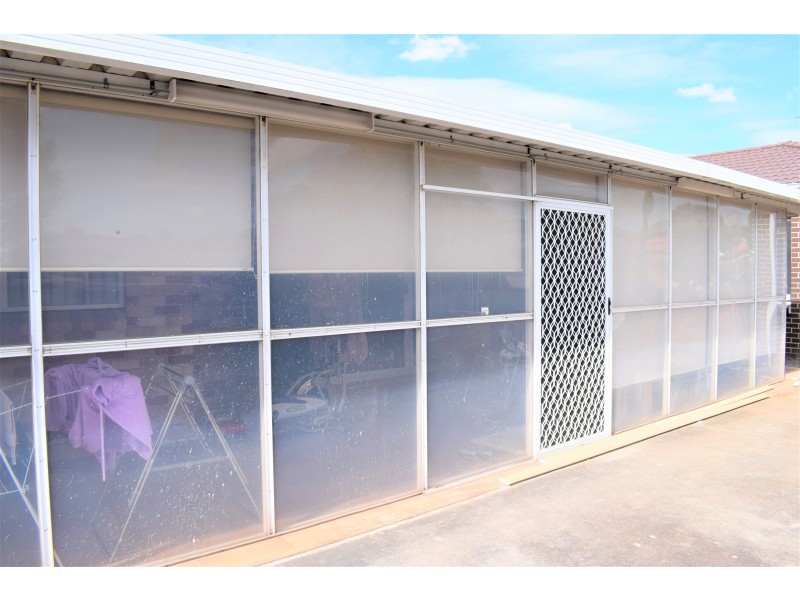 147 Bossley Road, Bossley Park NSW 2176