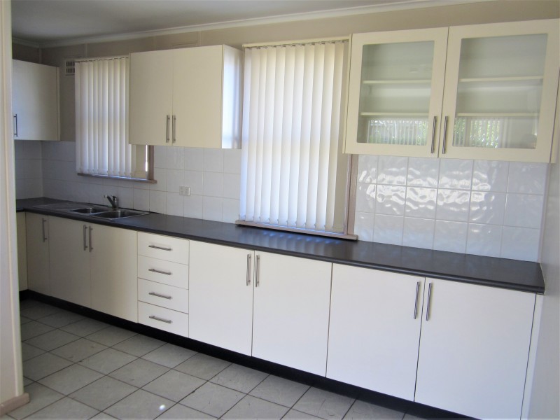 Fairfield West NSW 2165