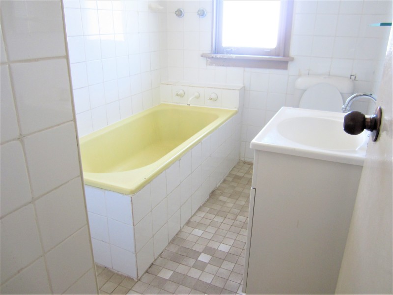 Fairfield West NSW 2165