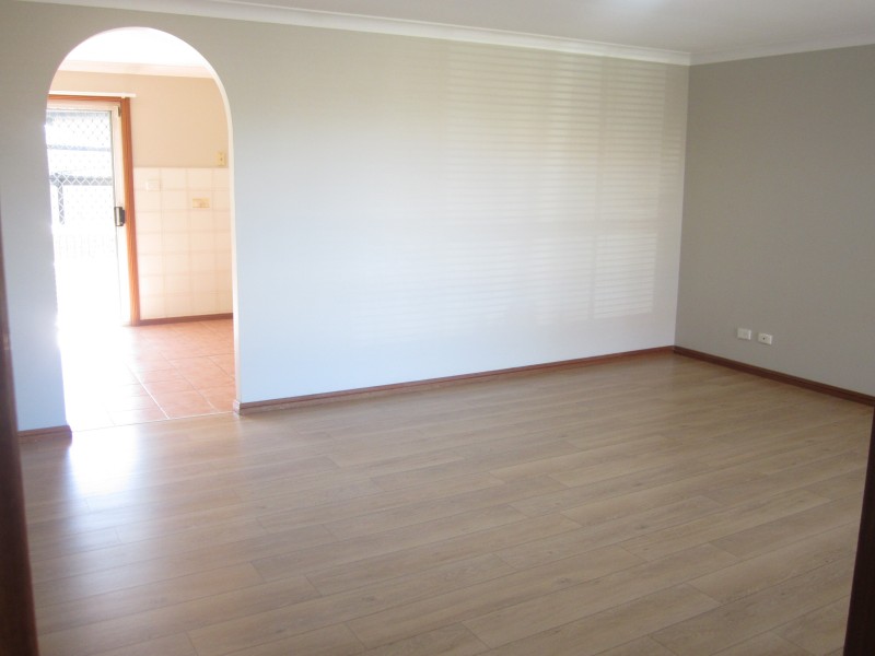 Edensor Park NSW 2176