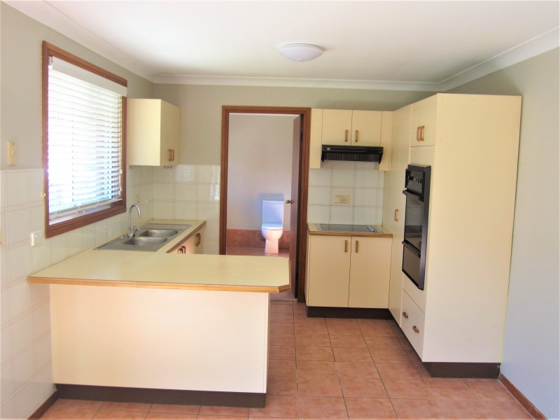 Edensor Park NSW 2176