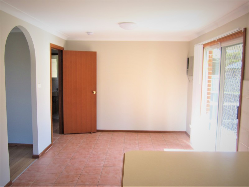 Edensor Park NSW 2176