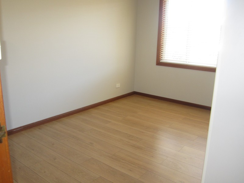 Edensor Park NSW 2176