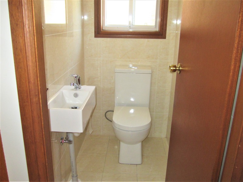 Edensor Park NSW 2176