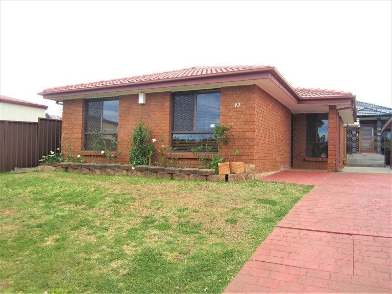 33 Dransfield Road, Edensor Park NSW 2176