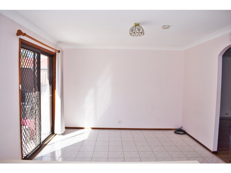 33 Dransfield Road, Edensor Park NSW 2176