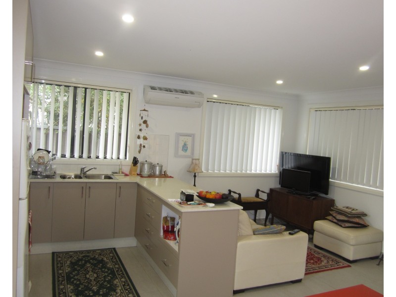 12a Lawley Street, Bossley Park NSW 2176