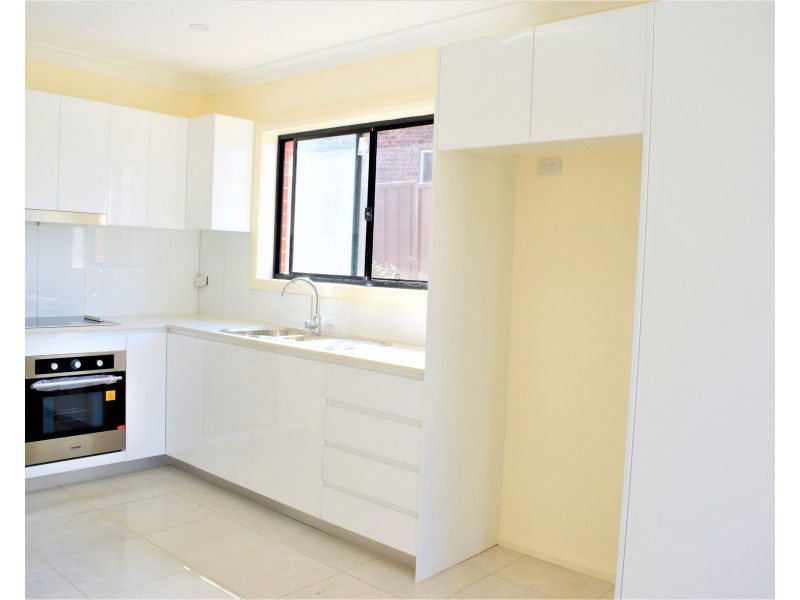 Ambarvale NSW 2560