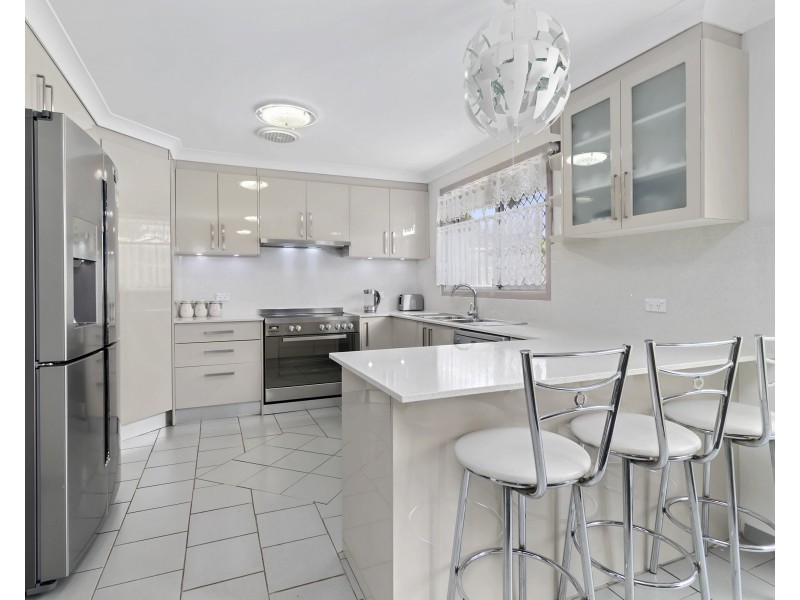 15 Prairie Vale Road, Bossley Park NSW 2176