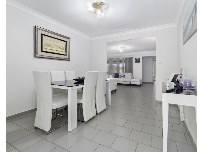 15 Prairie Vale Road, Bossley Park NSW 2176