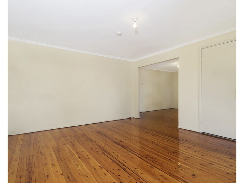 12 Kemmel Close, Bossley Park NSW 2176