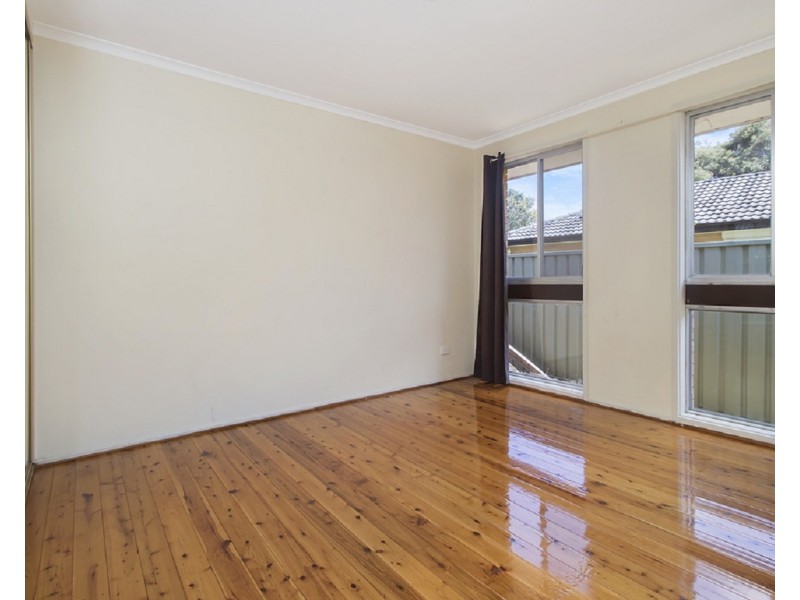 12 Kemmel Close, Bossley Park NSW 2176