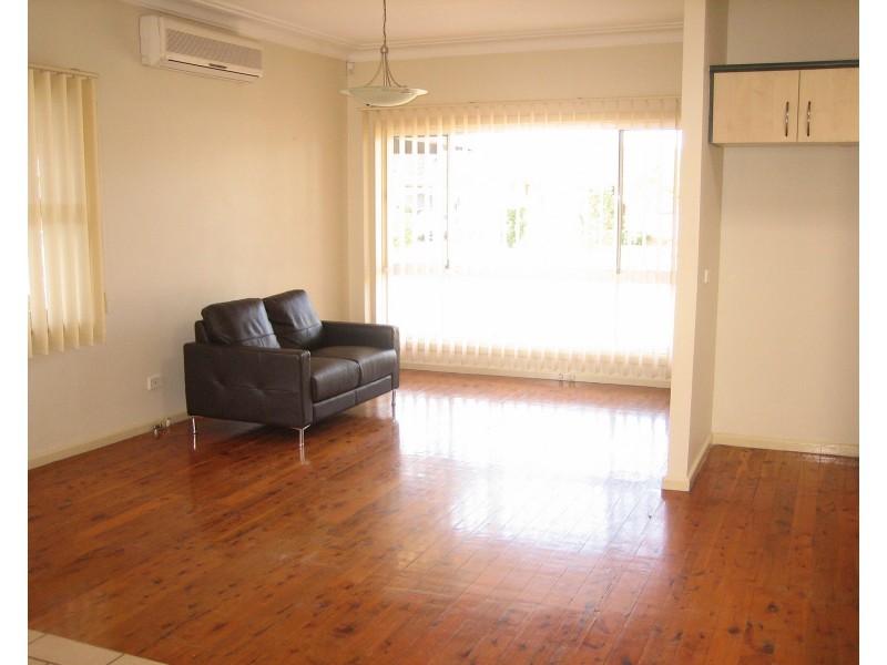 Fairfield West NSW 2165