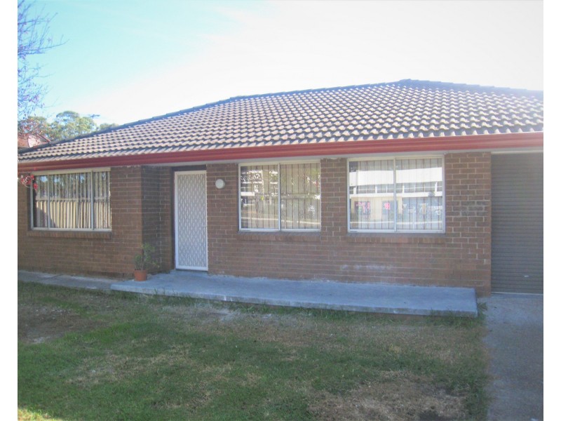 Edensor Park NSW 2176