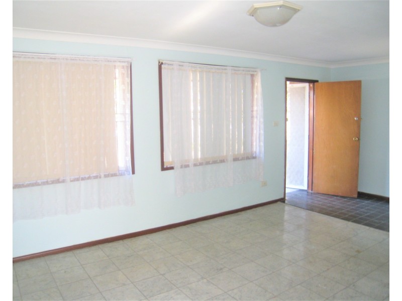 Edensor Park NSW 2176