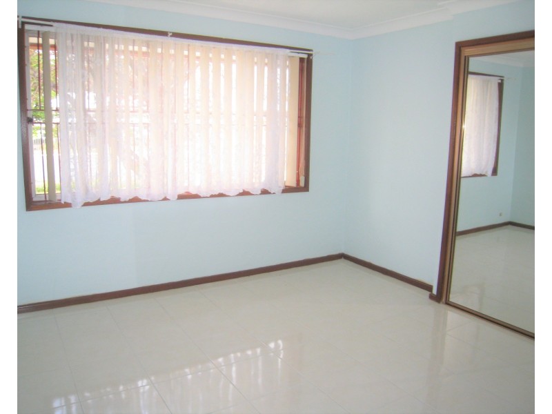 Edensor Park NSW 2176